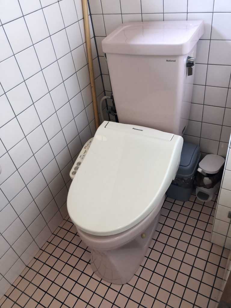 砺波市/お手入れのしやすさとトイレ内収納へのこだわり。どちらも叶えたトイレ改装工事【10226】