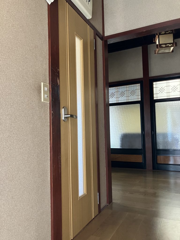 砺波市/お手入れのしやすさとトイレ内収納へのこだわり。どちらも叶えたトイレ改装工事【10226】